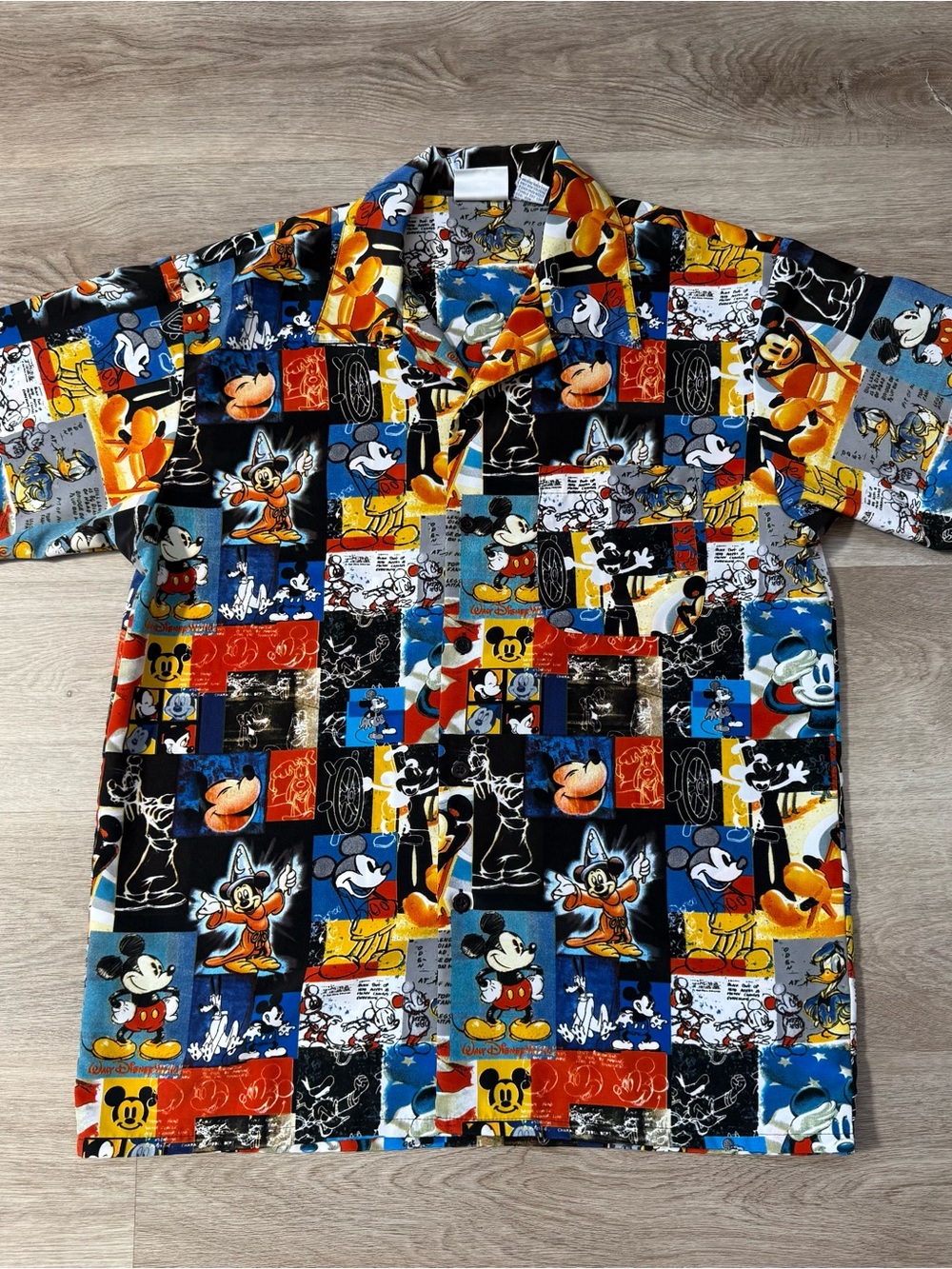 VTG Mickey Mouse SORCERER Animation Disneyland Loop Collar Hawaiian Shirt Men M